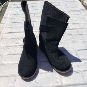 Sorel boots kids size 2